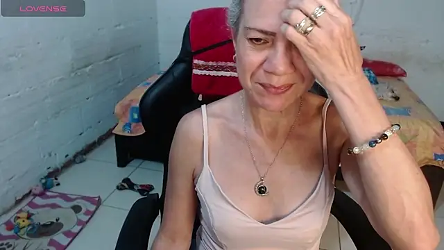 Snapshot of Giorgia_xue53 chatting on December 20, 2024, 6:29 am Giorgia xue53 online show from December 20, 2024, 6:29 am