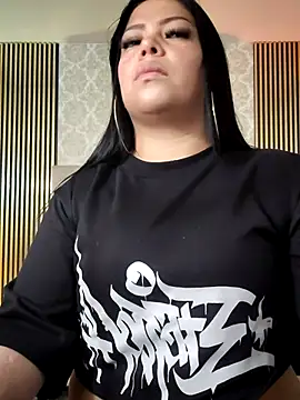 martinna tay online show from April 7, 2026, 3:18 am