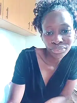 LOVELY-2BERRY online show from November 11, 2025, 6:35 am