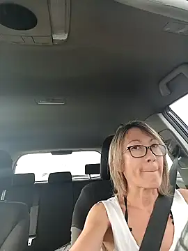 Snapshot of Timide_girl2 chatting on December 16, 2024, 1:00 pm Timide girl2 online show from December 16, 2024, 1:00 pm