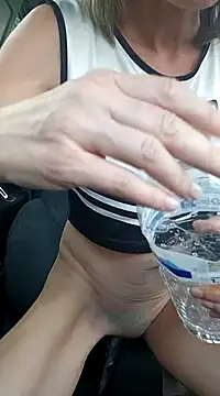 Snapshot of Timide_girl2 chatting on February 26, 2025, 3:52 pm Timide girl2 online show from February 26, 2025, 3:52 pm