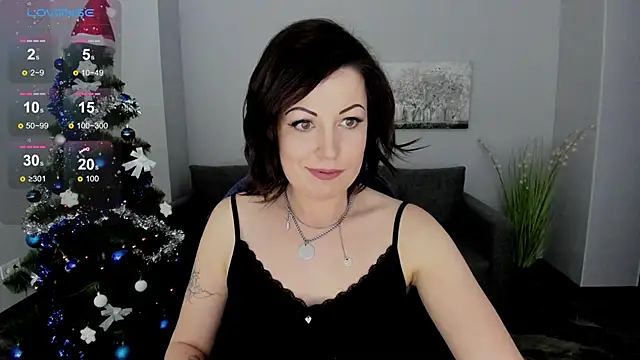 Snapshot of Emily_Midlton chatting on December 28, 2024, 4:30 pm Emily Midlton online show from December 28, 2024, 4:30 pm
