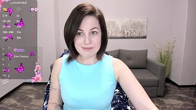 Snapshot of Emily_Midlton chatting on March 12, 2025, 10:37 am Emily Midlton online show from March 12, 2025, 10:37 am