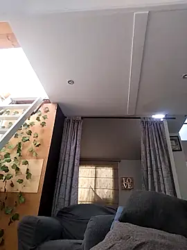 Berry Bans online show from February 26, 2025, 8:33 pm