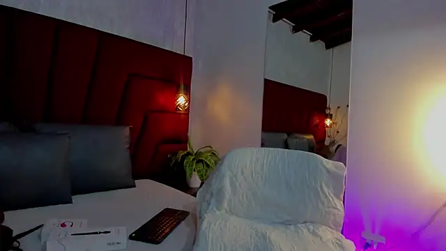 LadyLuminary online show from July 11, 2026, 7:38 pm