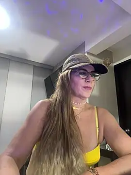 LARIANA RIVERA23 online show from February 14, 2025, 7:17 am