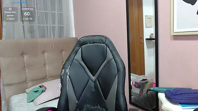 Snapshot of Alex_flair chatting on March 11, 2025, 4:43 am Alex flair online show from March 11, 2025, 4:43 am