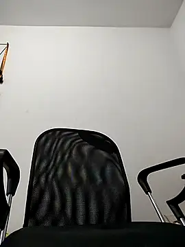 Demiansteven2 online show from October 22, 2025, 7:24 pm