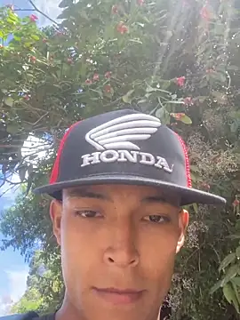 Demiansteven2 online show from February 3, 2026, 7:52 pm