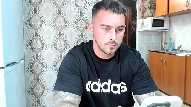 Snapshot of Jonmusclemaster chatting on July 31, 2026, 8:30 pm Jonmusclemaster online show from July 31, 2026, 8:30 pm