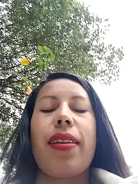  andrea30 online show from December 23, 2024, 2:07 pm