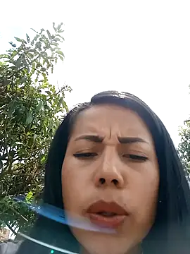  andrea30 online show from February 4, 2025, 4:18 pm