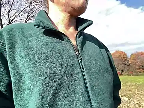 Snapshot of ge3noxxx chatting on December 2, 2024, 12:52 am ge3noxxx online show from December 2, 2024, 12:52 am