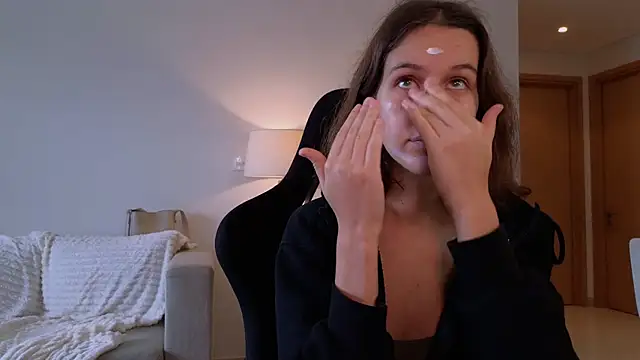 VanessaBayer2 online show from December 26, 2024, 12:57 am