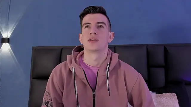 Snapshot of MikaelSlow chatting on September 20, 2025, 3:51 am MikaelSlow online show from September 20, 2025, 3:51 am