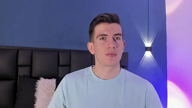 Snapshot of MikaelSlow chatting on September 24, 2025, 4:05 am MikaelSlow online show from September 24, 2025, 4:05 am