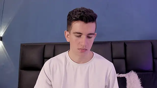 Snapshot of MikaelSlow chatting on September 27, 2025, 4:06 am MikaelSlow online show from September 27, 2025, 4:06 am