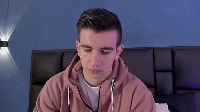 Snapshot of MikaelSlow chatting on September 30, 2025, 3:33 am MikaelSlow online show from September 30, 2025, 3:33 am