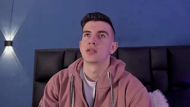 Snapshot of MikaelSlow chatting on October 1, 2025, 3:56 am MikaelSlow online show from October 1, 2025, 3:56 am