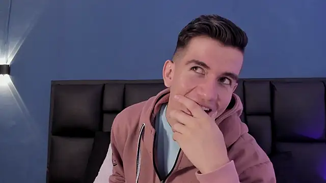 Snapshot of MikaelSlow chatting on October 2, 2025, 4:19 am MikaelSlow online show from October 2, 2025, 4:19 am