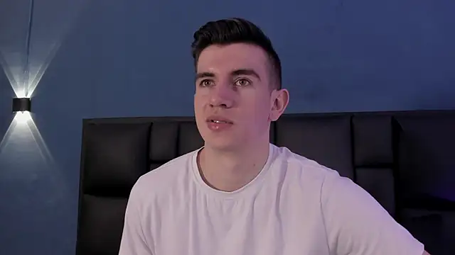 Snapshot of MikaelSlow chatting on October 6, 2025, 3:15 am MikaelSlow online show from October 6, 2025, 3:15 am