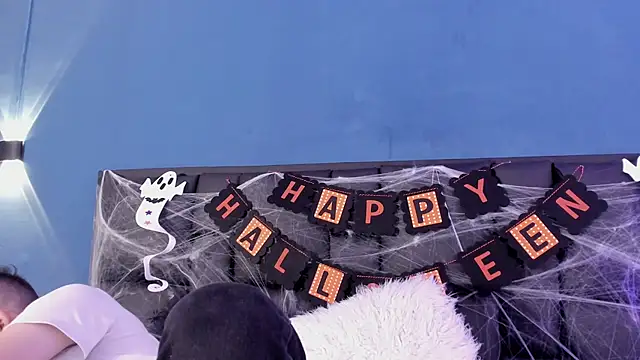 Snapshot of MikaelSlow chatting on October 22, 2025, 4:02 am MikaelSlow online show from October 22, 2025, 4:02 am