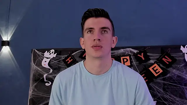 Snapshot of MikaelSlow chatting on October 26, 2025, 3:56 am MikaelSlow online show from October 26, 2025, 3:56 am