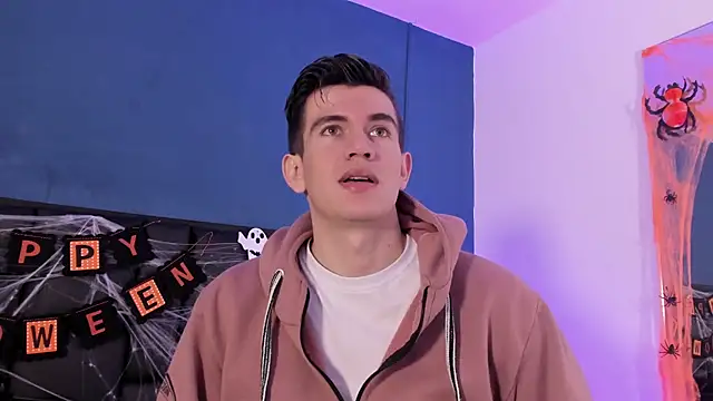 Snapshot of MikaelSlow chatting on November 2, 2025, 4:15 am MikaelSlow online show from November 2, 2025, 4:15 am