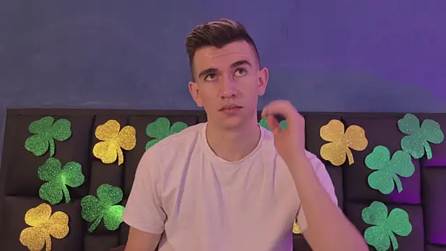 MikaelSlow online show from March 13, 2026, 3:57 am