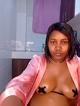 SquirtQueen222 online show from December 4, 2024, 9:35 pm