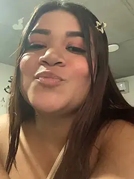 sienna marie online show from March 22, 2025, 5:52 pm