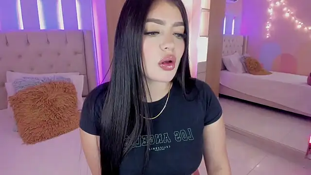 Mariana Baez online show from September 19, 2025, 9:04 pm