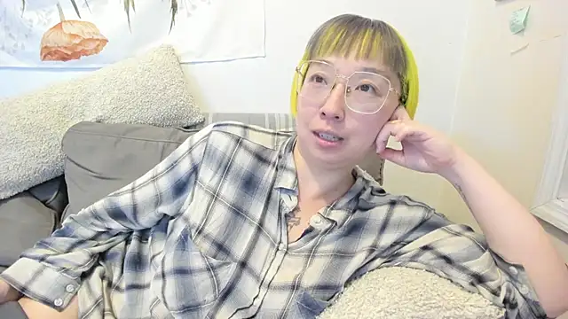 luxgray online show from February 23, 2026, 11:24 pm