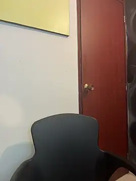 ScarletKings online show from April 4, 2026, 9:34 pm