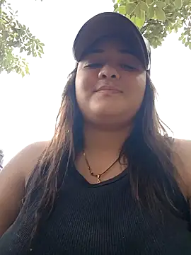 Liancy online show from December 4, 2024, 5:44 pm