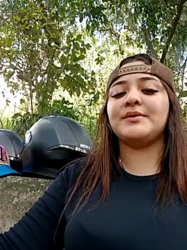 Liancy online show from February 19, 2025, 7:27 pm