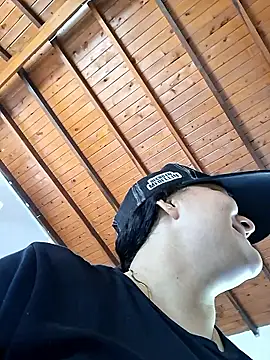 Liancy online show from September 30, 2025, 8:36 pm