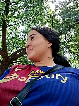 Liancy online show from October 4, 2025, 6:28 pm