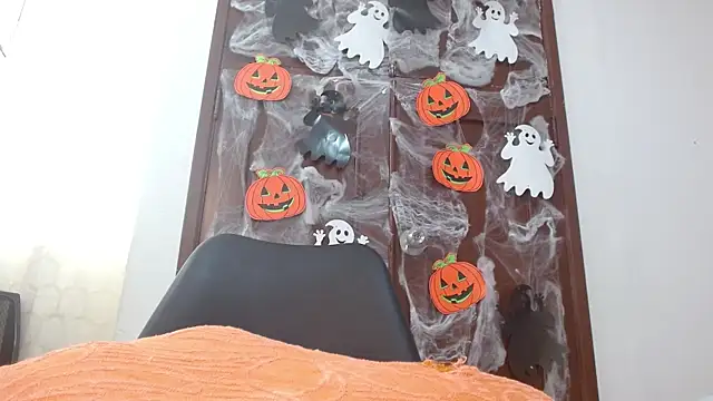 Snapshot of Darliin_G chatting on October 22, 2025, 7:13 pm Darliin G online show from October 22, 2025, 7:13 pm