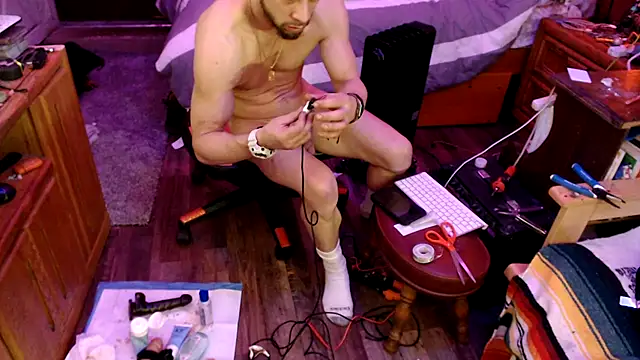 tongueispowerr6d9 online show from February 21, 2025, 9:34 am