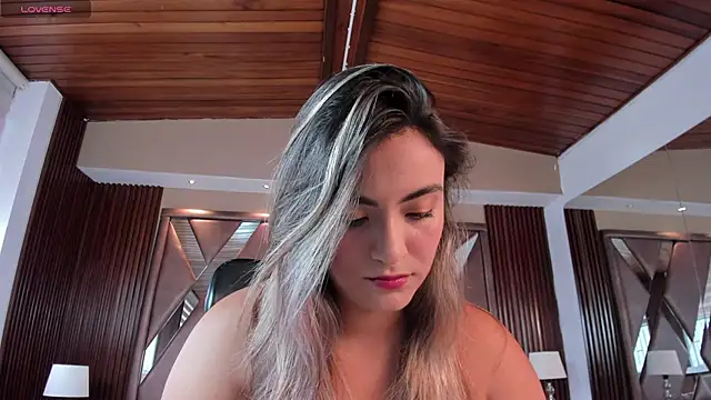 Snapshot of IsabellaaJoness chatting on May 29, 2026, 12:03 pm IsabellaaJoness online show from May 29, 2026, 12:03 pm
