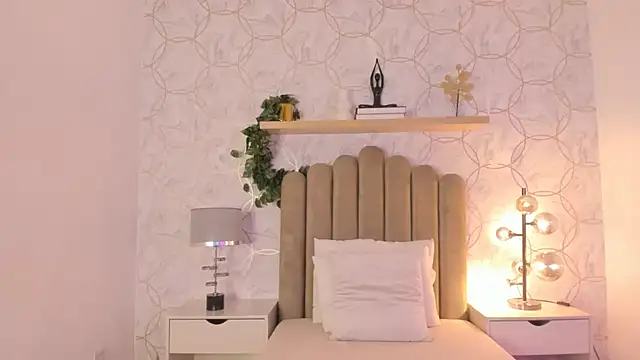 Roma  love online show from December 10, 2024, 12:49 pm