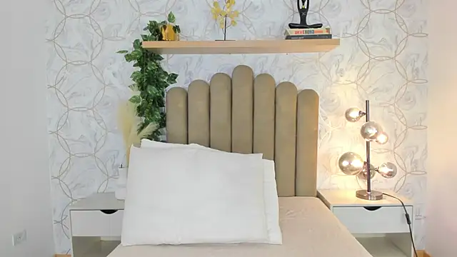 Roma  love online show from October 27, 2025, 12:09 pm