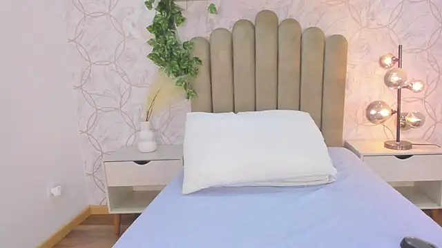 Roma  love online show from November 20, 2025, 12:05 pm