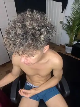 DavidfullOFlove online show from October 7, 2025, 10:18 pm