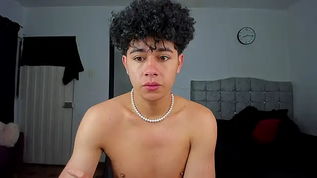 Snapshot of DavidfullOFlove chatting on January 7, 2026, 12:13 am DavidfullOFlove online show from January 7, 2026, 12:13 am