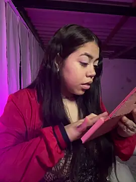 aliensexy online show from December 21, 2024, 2:52 am