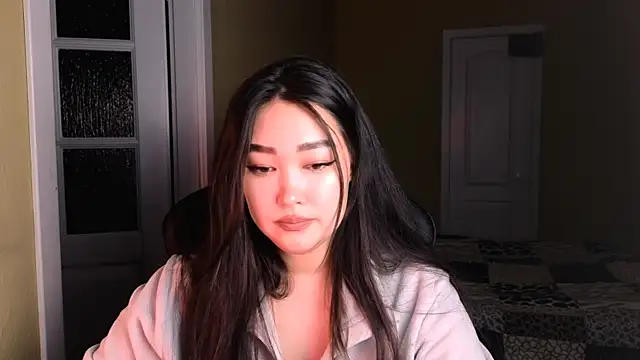 Erica Wayne online show from January 5, 2025, 9:48 am