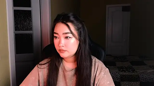 Erica Wayne online show from January 11, 2025, 11:02 am