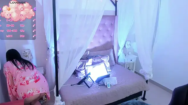 Snapshot of Hanna__Becker_ chatting on September 27, 2025, 3:22 am Hanna Becker online show from September 27, 2025, 3:22 am